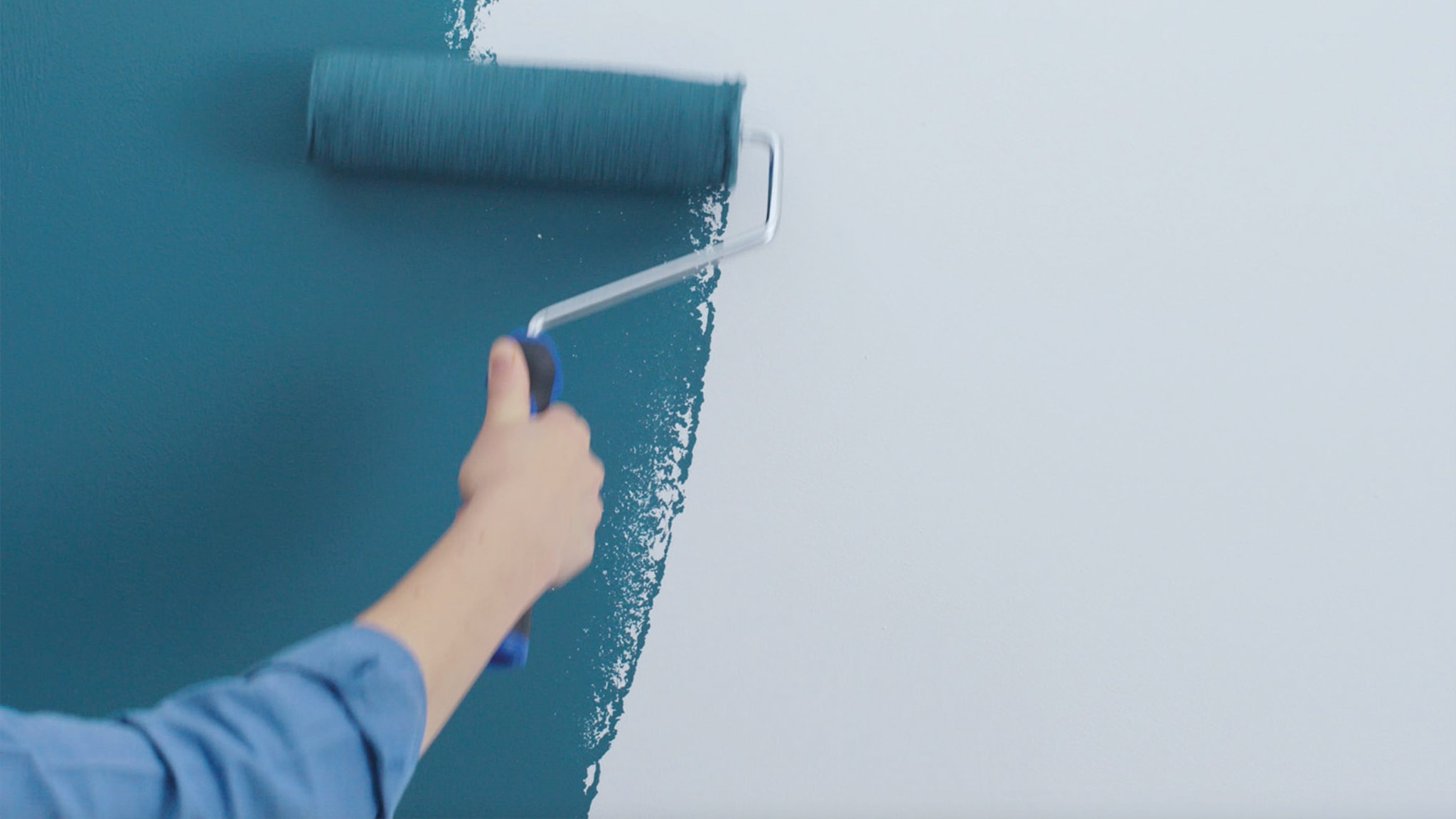 Sơn màu nền Dulux-Mau-tuong-lai-Mau-chu-dao-nam-2019-Cach-lam-to-ong-Viet-nam_2