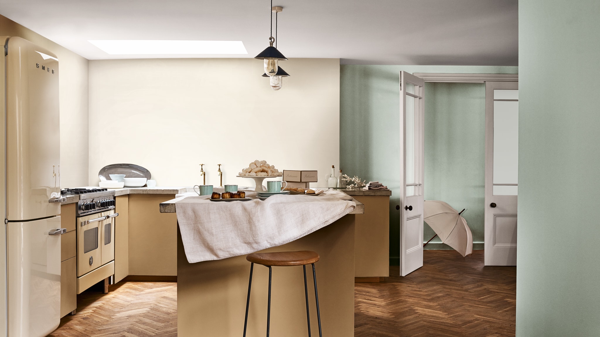 Nhà bếp tĩnh lặng Dulux-Mau-tuong-lai-Mau-chu-dao-nam-2019-Mot-khong-gian-de-mo-mong-Bep-Cam-hung-Viet-nam-47