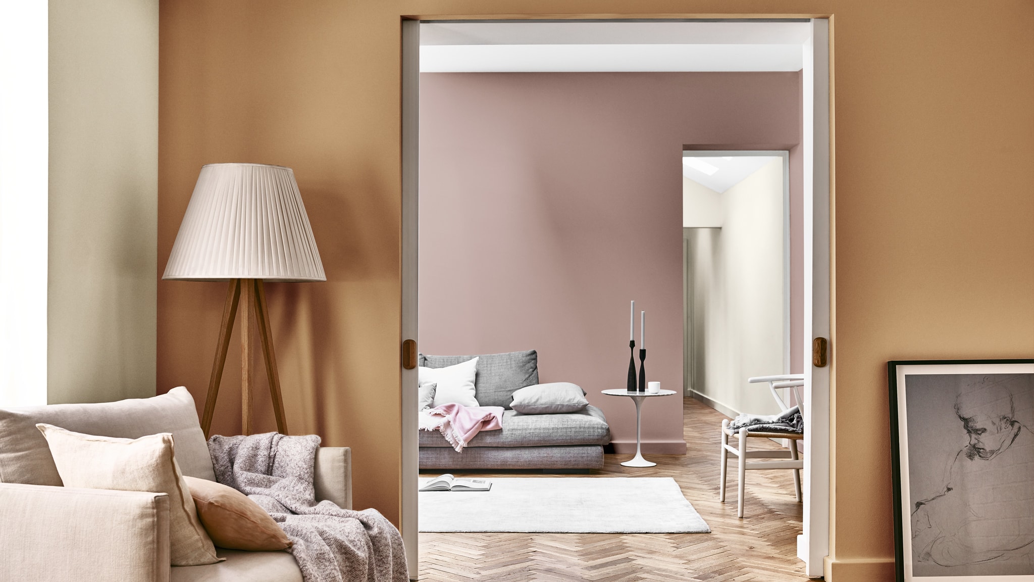 Phòng khách tĩnh lặng với màu Nâu Mật Ong Nhạt Dulux-Mau-tuong-lai-Mau-chu-dao-nam-2019-Mot-khong-gian-de-mo-mong-Phong-khach-Cam-hung-Viet-nam-32