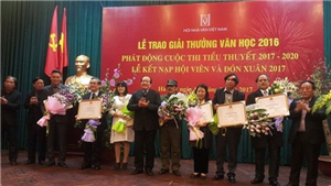           Nhà văn VN, nhà thơ, dịch giả giành chiến thắng giải thưởng văn học năm 2016      