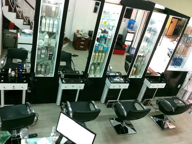 Tầng 1 chủ nhà giành cho salon tóc 2