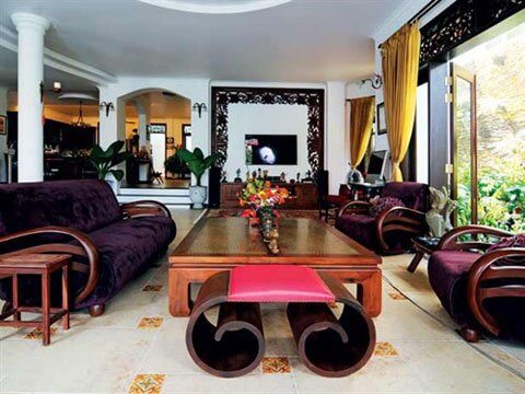 Phòng khách biệt thự giản dị, sửa chữa theo cá tính riêng của người chủ Phòng khách biệt thự giản dị, sửa chữa theo cá tính riêng của người chủ