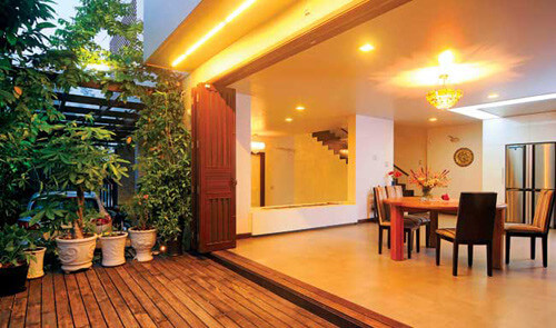 Cửa xếp lùa nối liền không gian trong và ngoài, trong thiết kế nhà đẹp. Cửa xếp lùa nối liền không gian trong và ngoài, trong thiết kế nhà đẹp.