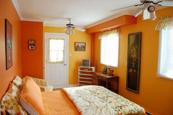 sơn nhà với màu cam