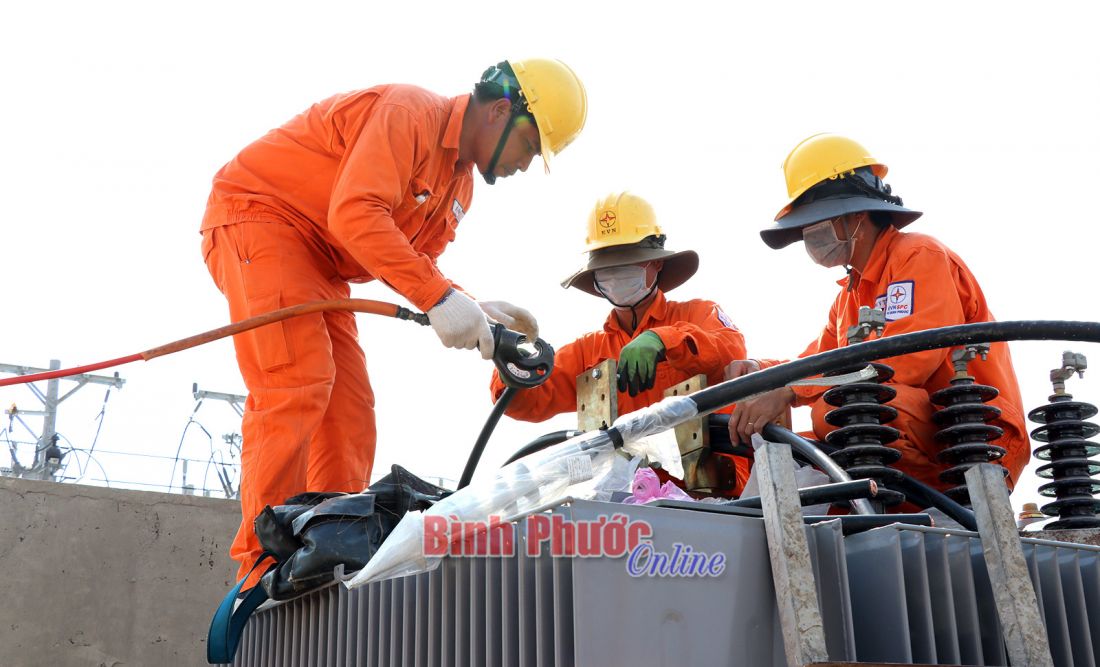 Thúc đẩy phát triển KT-XH - góc nhìn từ hạ tầng điện lưới - Ảnh 1