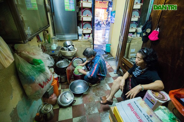 Cuộc sống bên trong những căn nhà “khổ nhất” phố cổ Hà Nội - 11