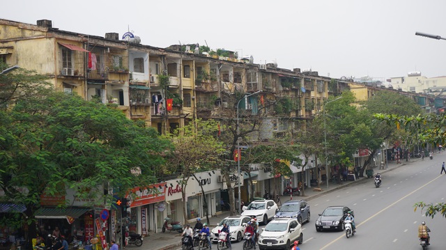 Vì sao người dân sống trong khu tập thể xập xệ không chịu di dời? - 2