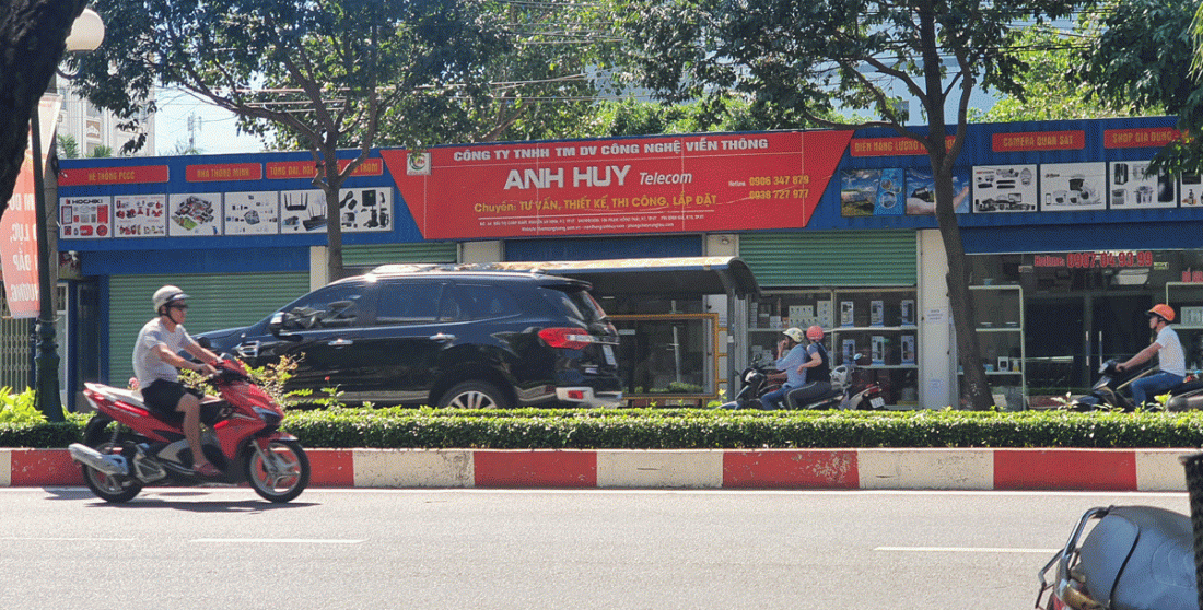 Chung cư 'mọc' thêm 5 ki-ốt trái phép - ảnh 1