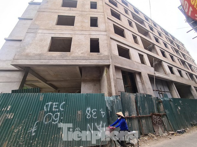 Hé lộ nguồn gốc khu đất 'kim cương' xây nhà cán bộ bỏ hoang ở Hà Nội - ảnh 3