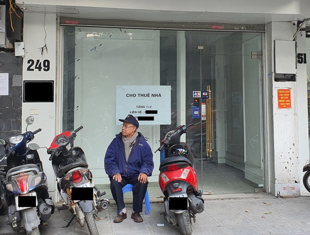 Tuyến phố hốt bạc bậc nhất Hà Nội ế sưng vì khách lần lượt dứt áo ra đi - 2