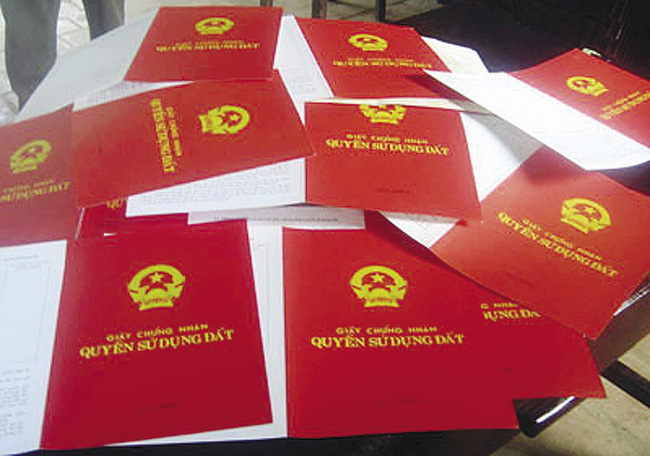 Cuối năm, cẩn trọng mua nhà có sổ đỏ giả - Ảnh 3. Cuối năm, cẩn trọng mua nhà có sổ đỏ giả - Ảnh 3.