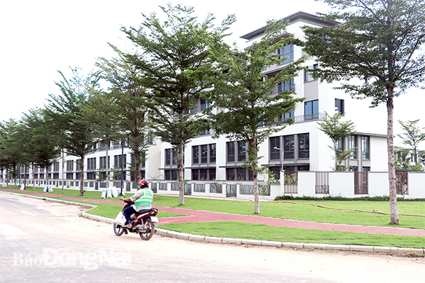 Một khu dân cư ở gần trung tâm H.Nhơn Trạch. Ảnh:H. Giang