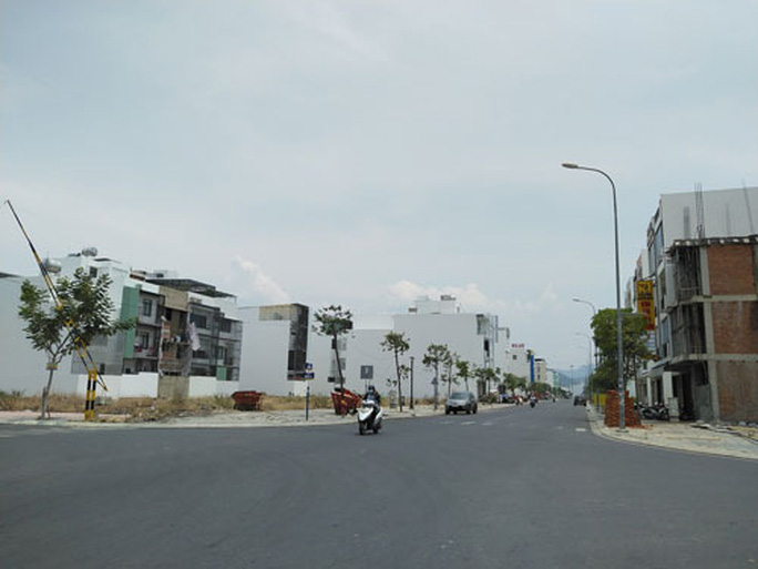Vướng định giá đất, thị trường tê liệt - Ảnh 1. Vướng định giá đất, thị trường tê liệt - Ảnh 1.