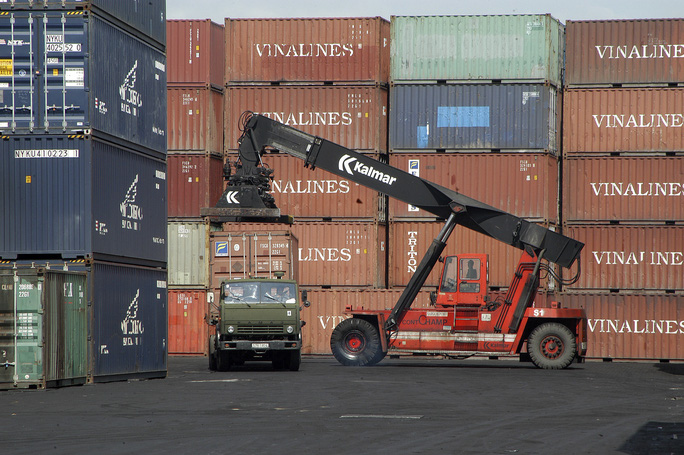 Đầu tư mạnh để giảm chi phí logistics - Ảnh 1. Đầu tư mạnh để giảm chi phí logistics - Ảnh 1.