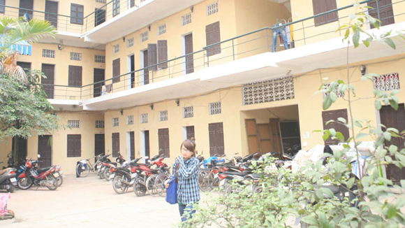 Nóng ruột vì “sổ đỏ” bị “treo”