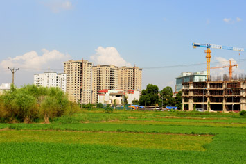 Thu hồi chậm đất công lãng phí vì sao?