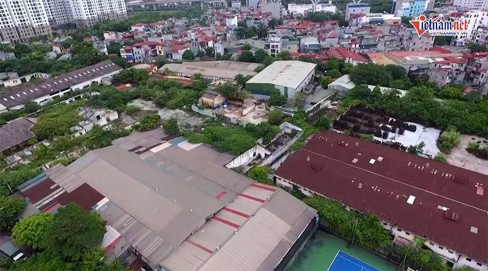 ben trong khu dat vang duong sat o ha noi bi de nghi cuong che thue