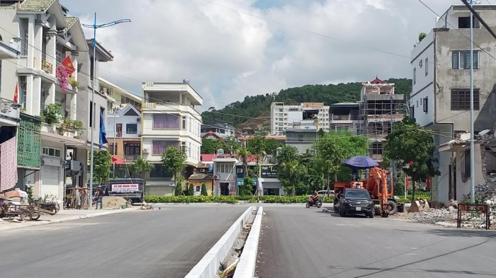 Những con đường tạo nên sự khác biệt của thành phố bên di sản vịnh Hạ Long - Ảnh 5