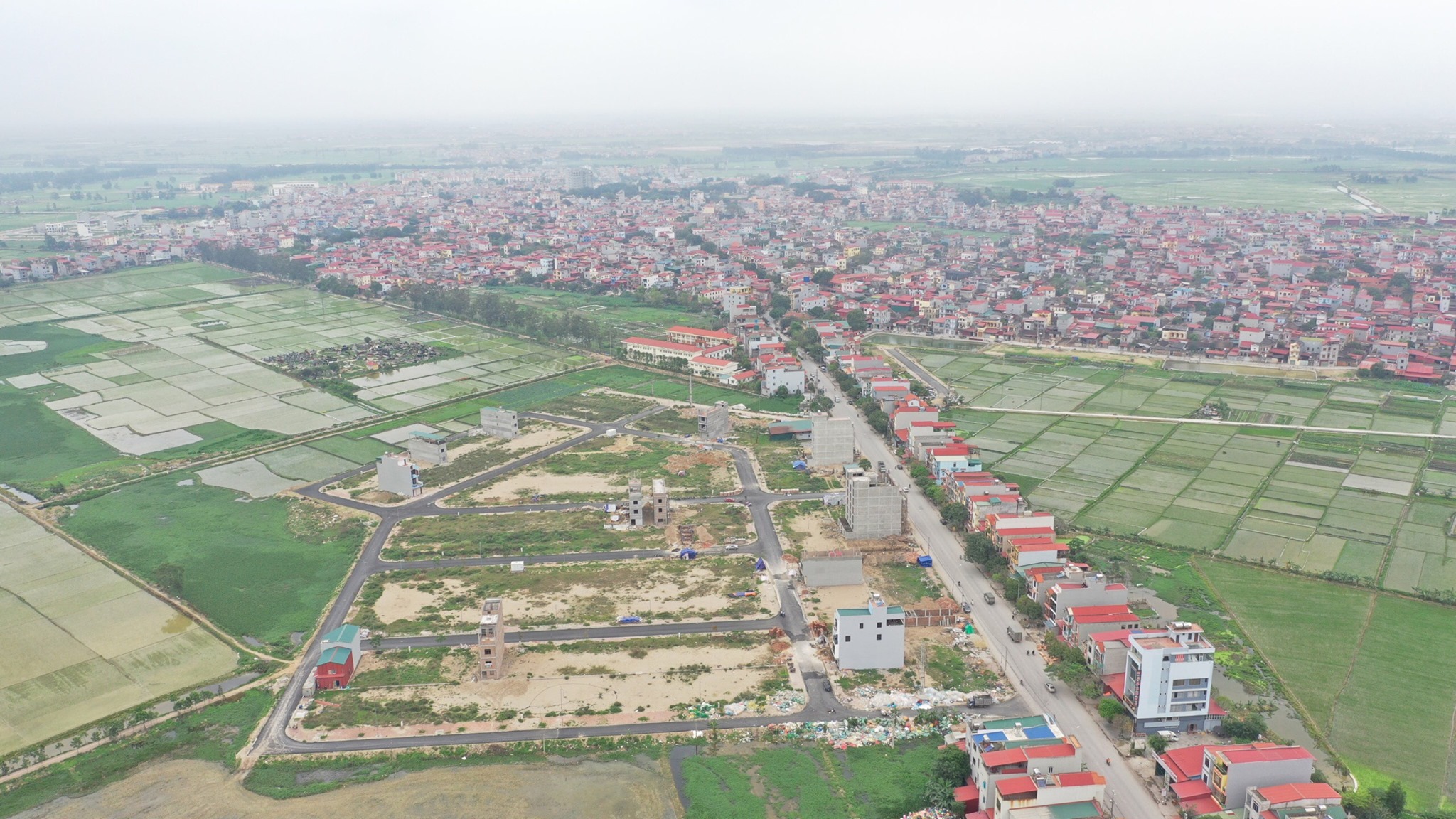 Tiến độ thực tế dự án Diamond City thị trấn Chờ