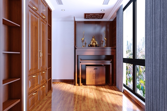 Đặt bàn thờ gần cửa sổ phải che phần cạnh cửa sổ