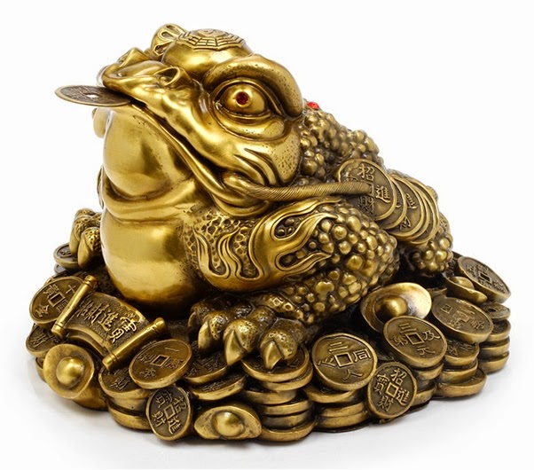 Cóc ngậm đồng tiền cũng mang ý nghĩa cầu tài giống như tỳ hưu