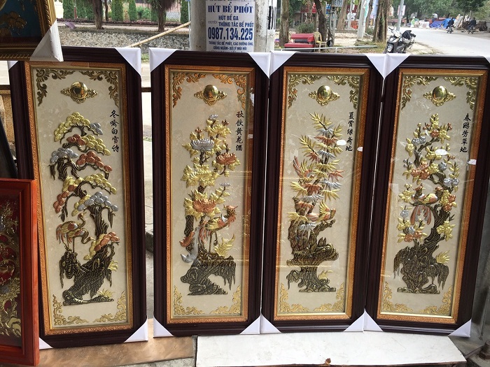 Bộ tranh tứ quý Xuân Hạ Thu Đông được mạ vàng, lồng kính với khung gỗ sang trọng