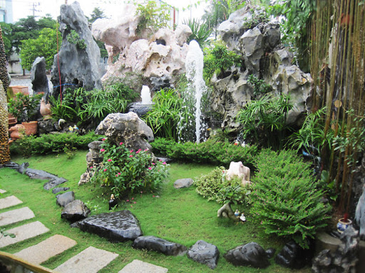 Mẫu hòn non bộ