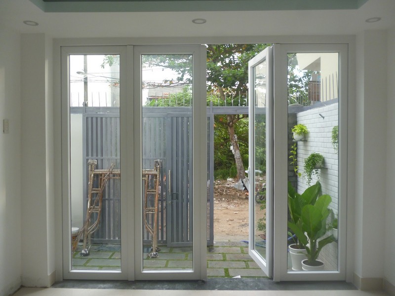 Kích thước cửa chính 4 cánh cân bằng