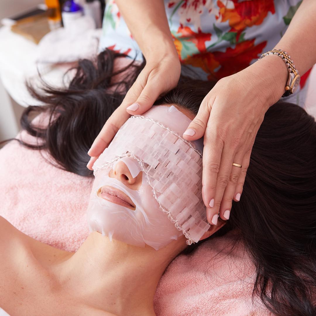 Ý nghĩa phong thủy đá thạch anh hồng