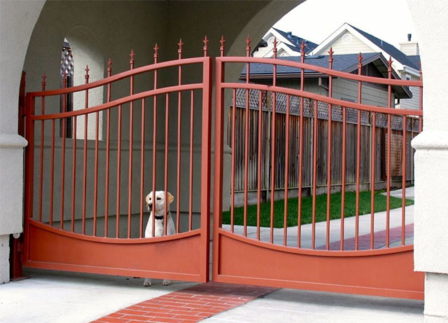 Chọn màu sơn cổng nhà đẹp với mệnh Thổ