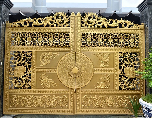 Chọn màu sơn cổng nhà đẹp với mệnh Kim