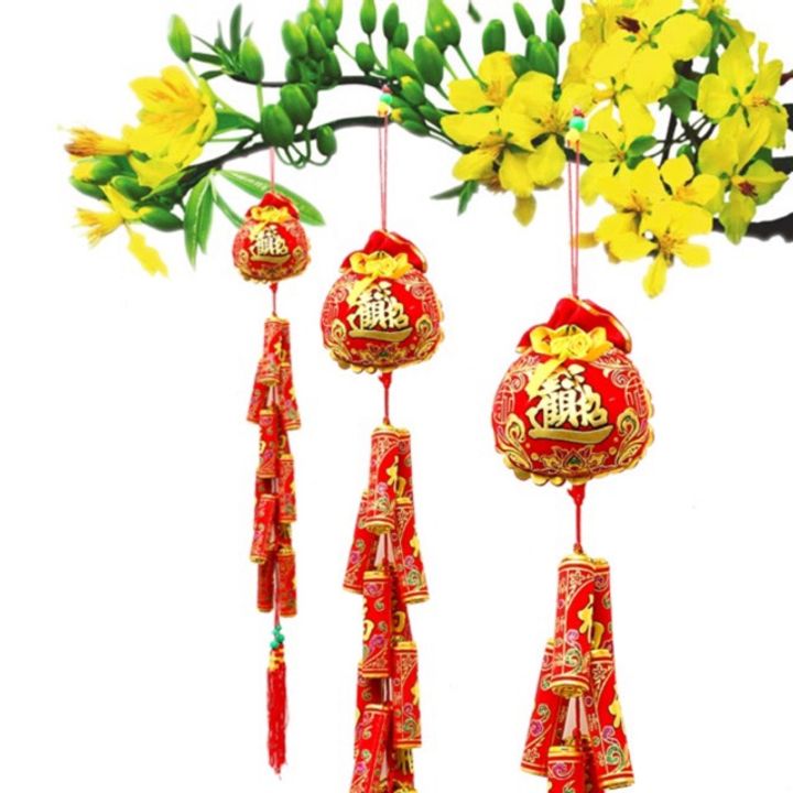 Cách trang trí cây mai ngày Tết