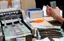Tránh 'đại phẫu', ngân hàng nhỏ lách cửa nào?