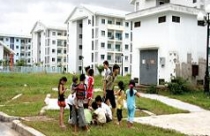 Hoa mắt với nhà máy lớp áo da cá ảo giác ở Ấn Độ