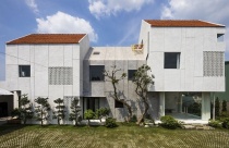 Nhà phố hiện đại yên ả trốn khỏi đô thị