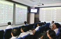 Quỹ đầu tư ngoại mua lại CCQ: Bình thường hay bất thường?
