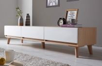 Mẫu tủ kệ gỗ trang trí cho nhà thêm ấn tượng