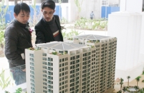 Phá tan trầm lắng, căn hộ rầm rộ bung hàng