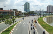 Vốn đầu tư hạ tầng  Tìm đâu cho xa!