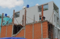 Thêm nhiều trường hợp được xây dựng tạm