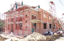 Nộp phạt vi phạm xây dựng "Trên thông, dưới tắc"