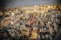 Phát triển đô thị: Xe máy, nhà ống và kinh tế vỉa hè