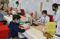 Vì sao ngân hàng đổ xô bán bảo hiểm?