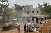 Cưỡng chế 50 nhà xây dựng trái phép ở Nhơn Hội