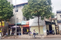 Sau chục năm sập mái, khu nhà cổ nguy hiểm ở Hà Nội chưa thể xây mới
