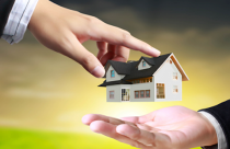 Dốc vốn mua chung nhà đất không đứng tên sổ đỏ, bị "lật kèo" tay trắng