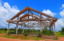 Tiền tỷ xây chợ, nhà trưng bày rồi… bỏ hoang