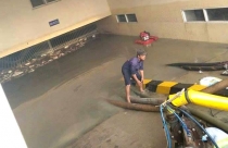 TP.HCM: Yêu cầu các chủ đầu tư trang bị máy bơm, máy phát điện để chống ngập tầng hầm