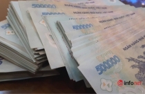 Sẵn hơn 2 tỷ đồng, năm nay tôi nên đầu tư vào bất động sản hay chứng khoán?