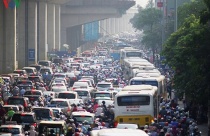 Qui hoạch bị phá vỡ tan hoang, người dân Hà Nội còn khổ dài!
